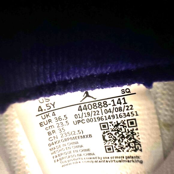 Nike Air Jordan 5 Retro GS White/Dark Concord/Black Youth 4.5 Unisex 440888-141 - Picture 9 of 12